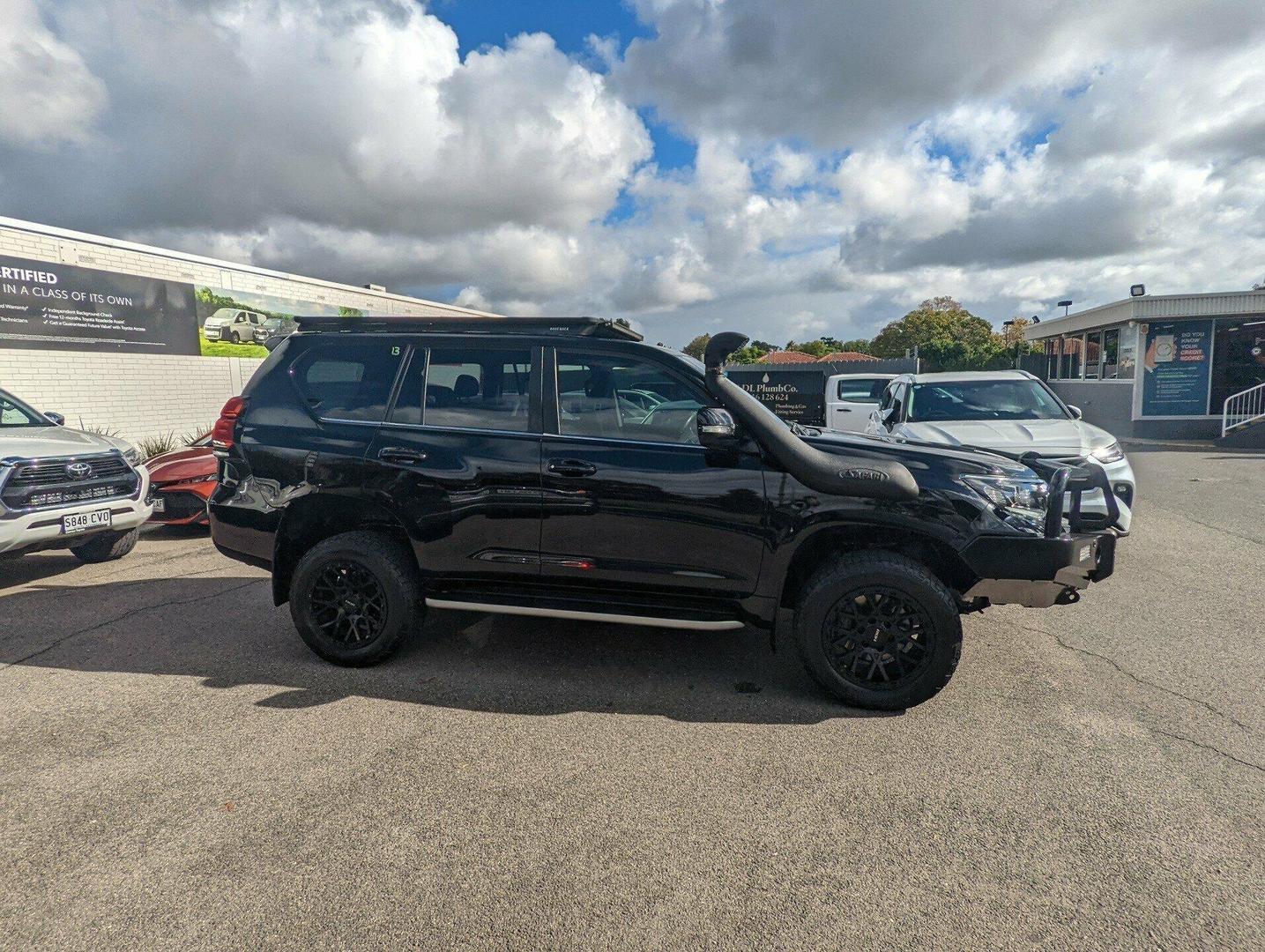 2020 Toyota Landcruiser Prado VX in Black