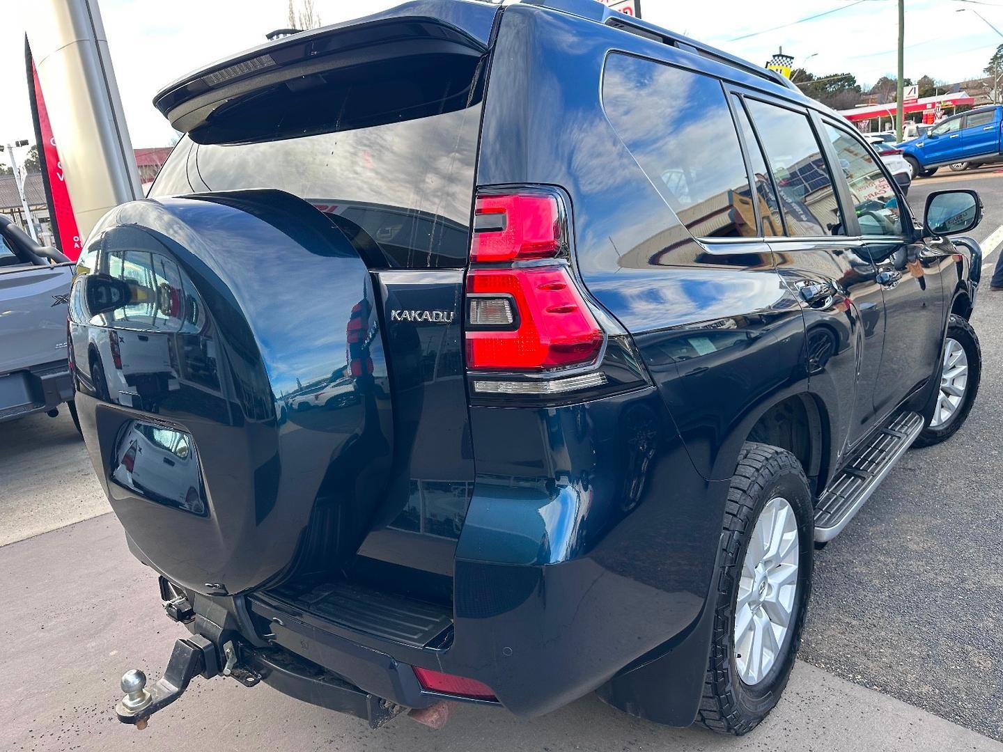 2021 Toyota Landcruiser Prado Kakadu in Black