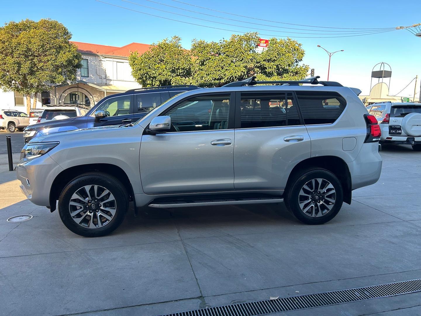 2022 Toyota Landcruiser Prado VX in Silver