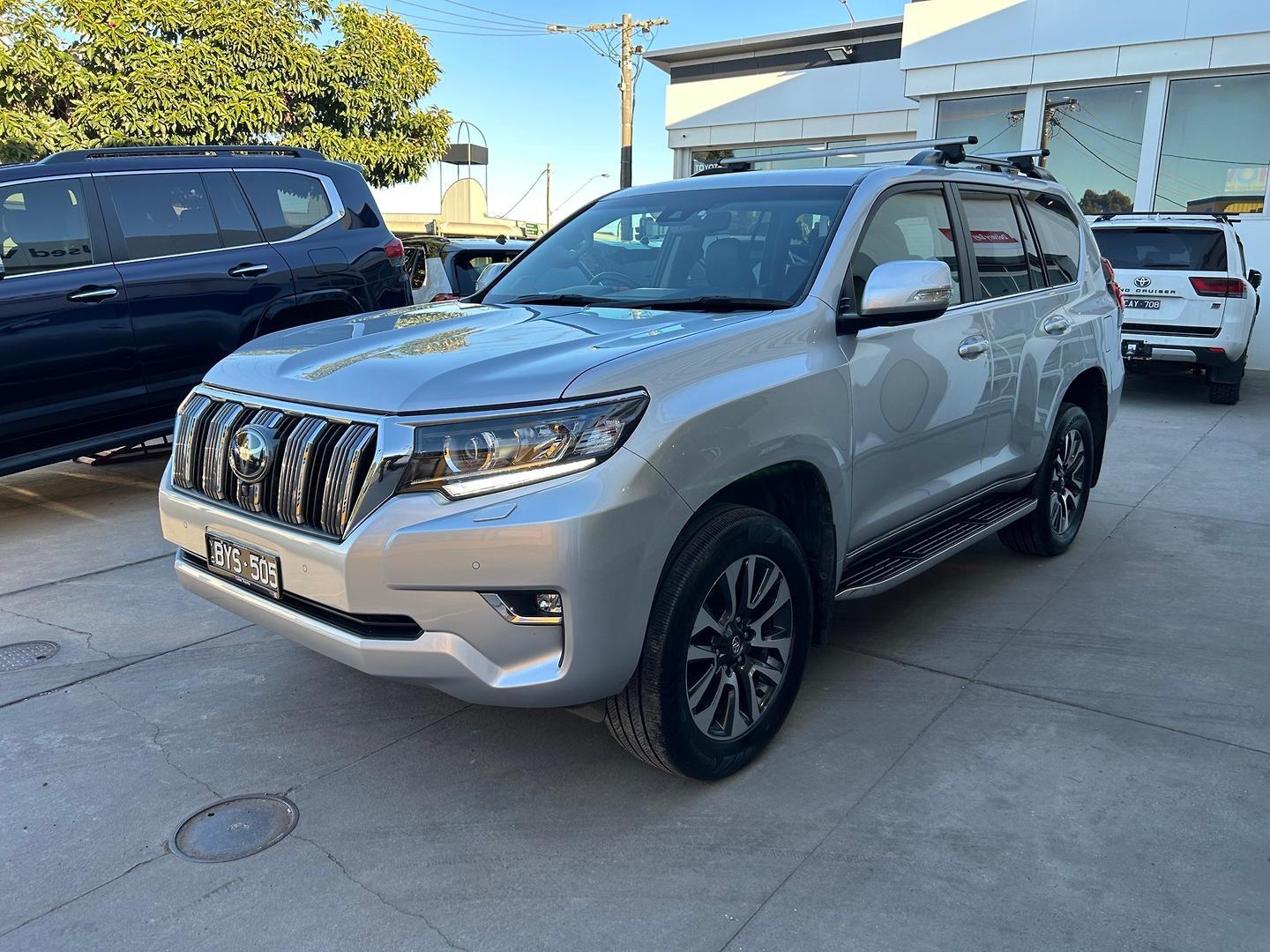 2022 Toyota Landcruiser Prado VX in Silver