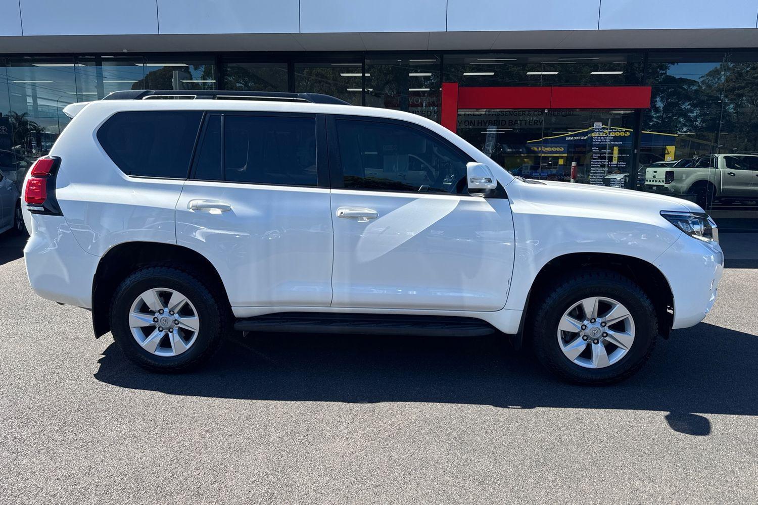 2022 Toyota Landcruiser Prado GXL in White
