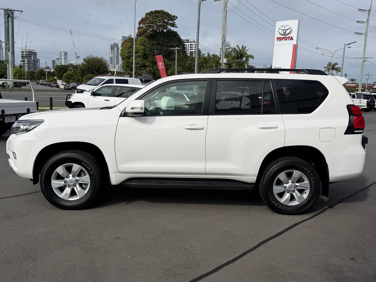 2023 Toyota Landcruiser Prado GXL in White