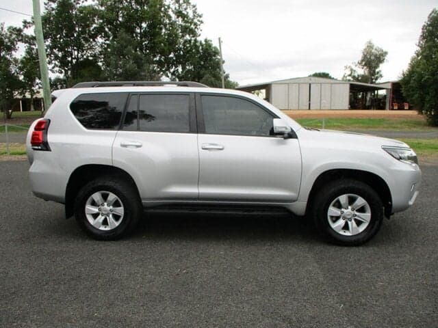2023 Toyota Landcruiser Prado GXL in Silver
