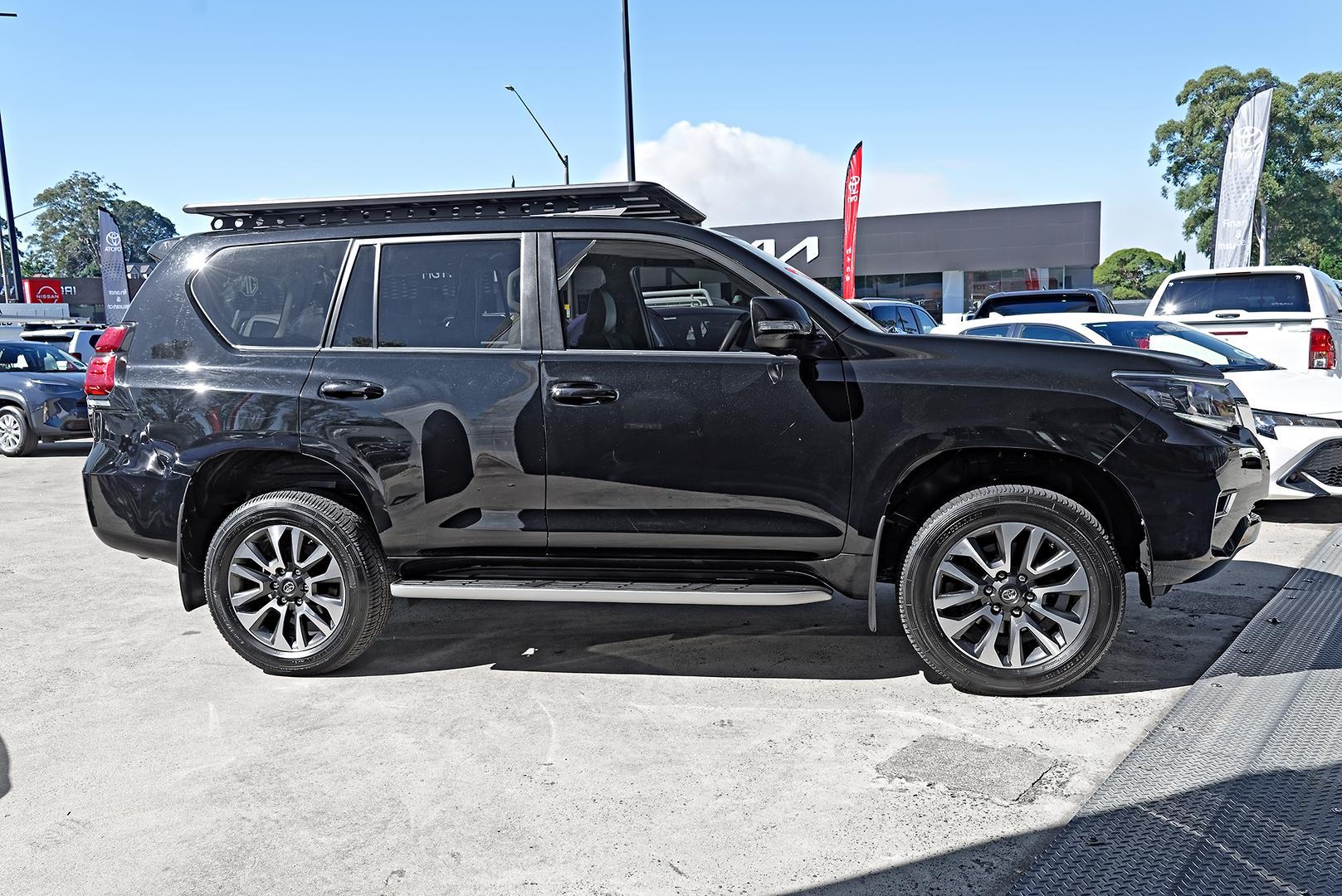 2023 Toyota Landcruiser Prado VX in Black