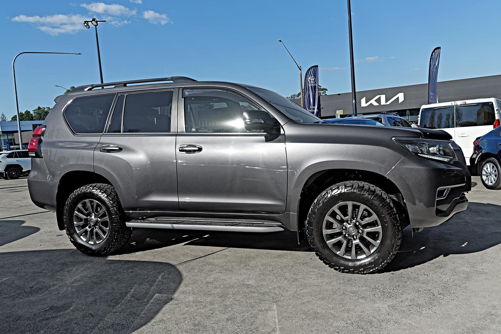 2019 Toyota Landcruiser Prado VX in Silver