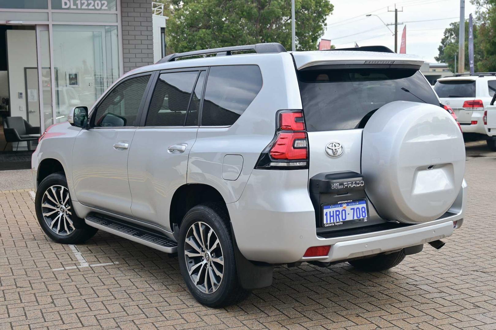 2022 Toyota Landcruiser Prado Kakadu in Silver