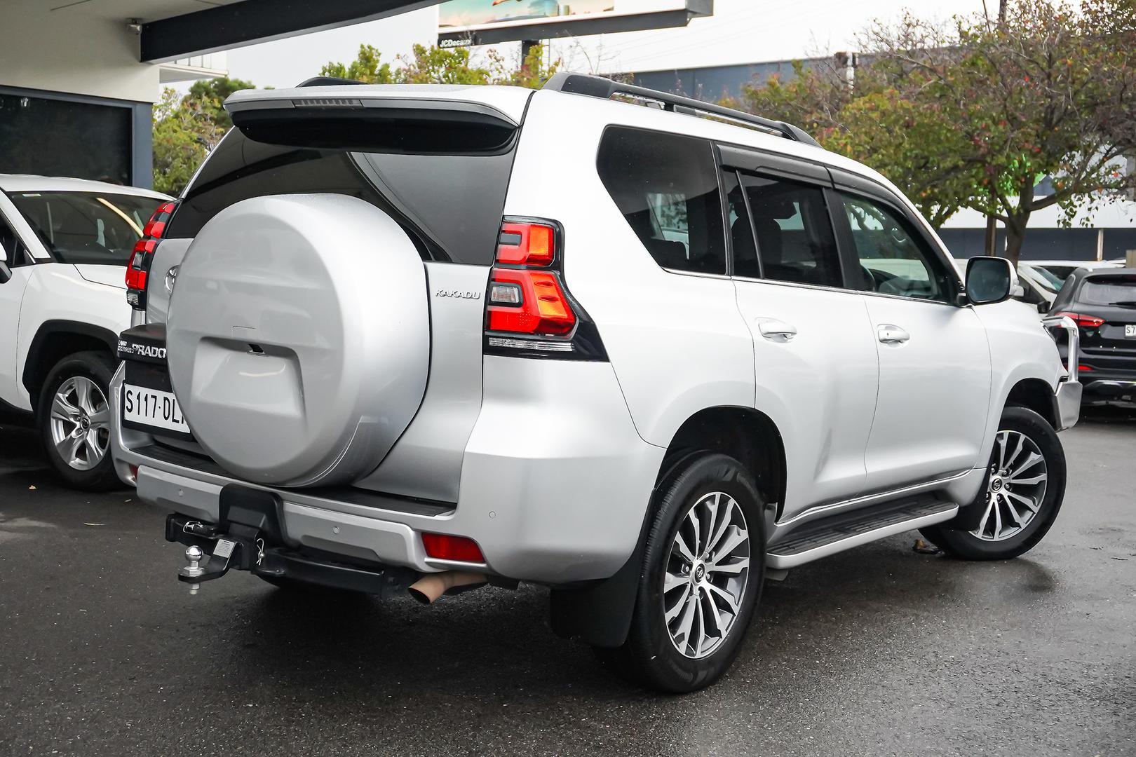 2022 Toyota Landcruiser Prado Kakadu in Silver