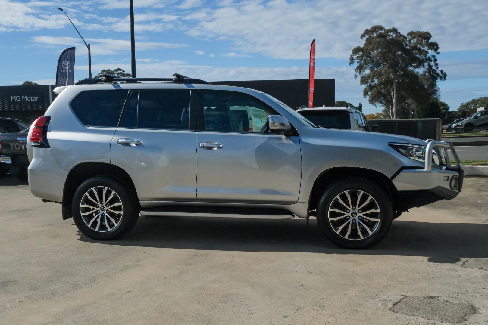 2022 Toyota Landcruiser Prado Kakadu in Silver
