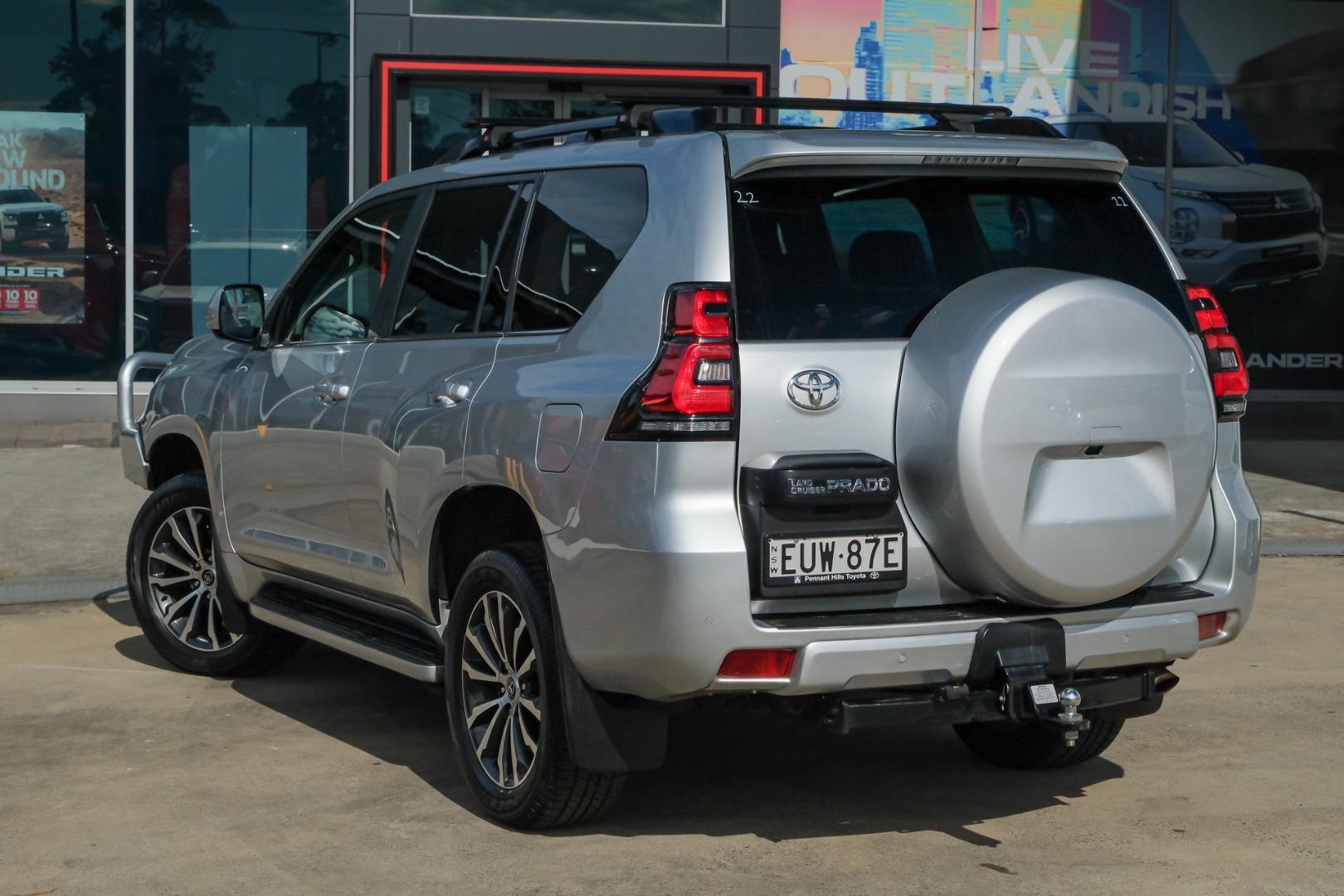 2022 Toyota Landcruiser Prado Kakadu in Silver