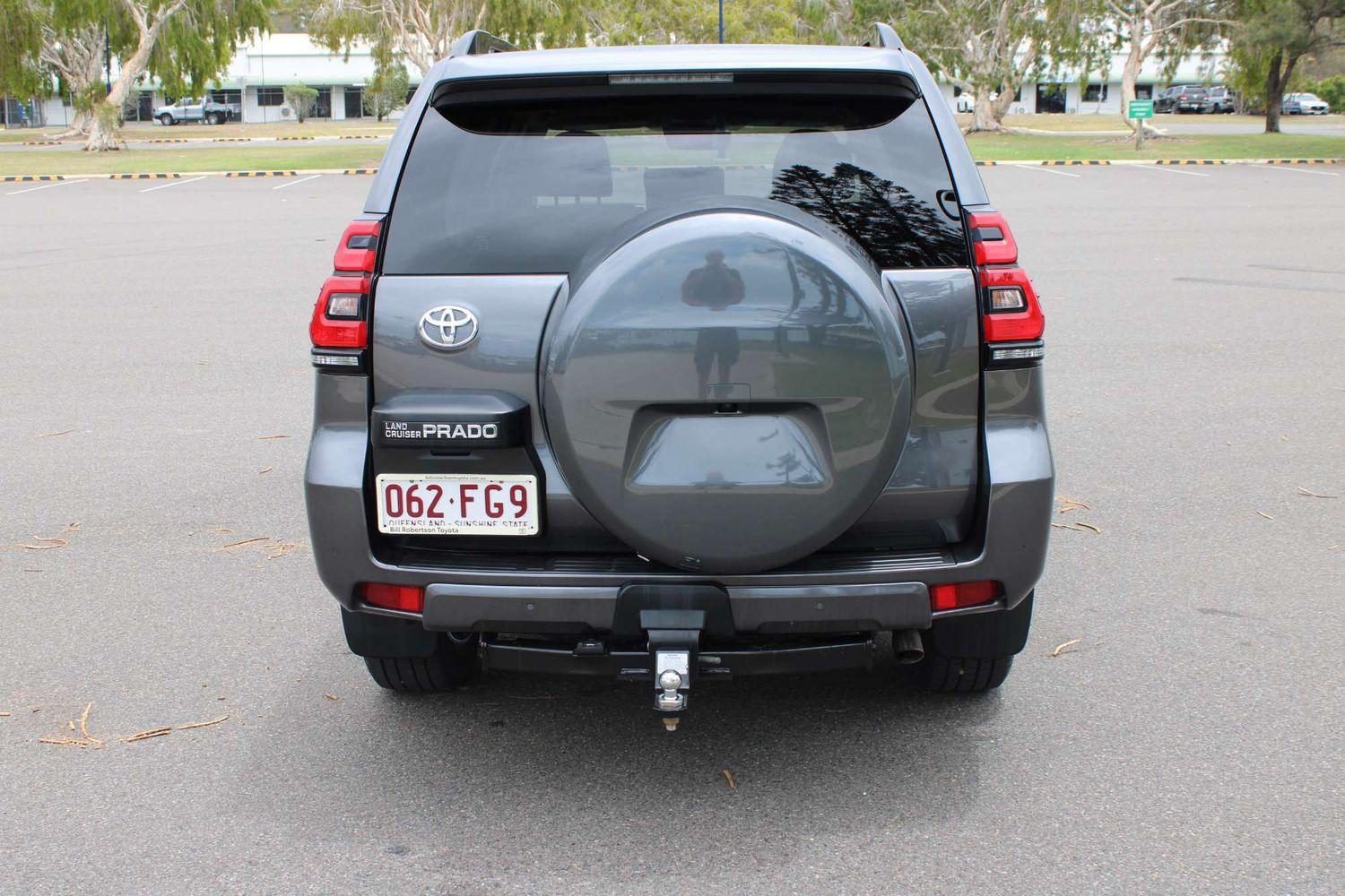 2022 Toyota Landcruiser Prado VX in Silver