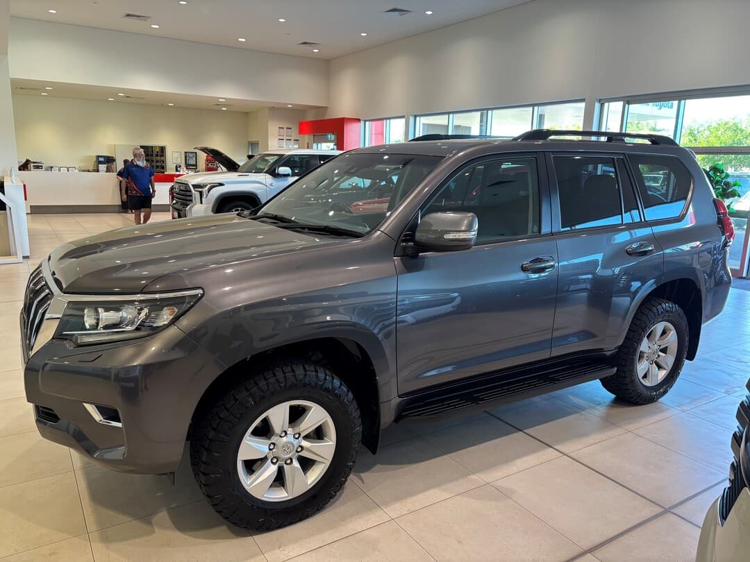 2023 Toyota Landcruiser Prado GXL in Silver
