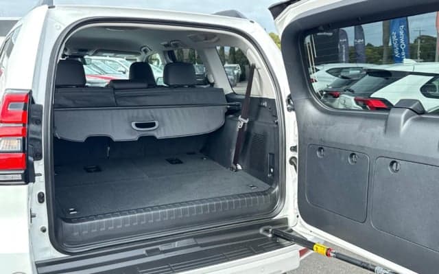 2023 Toyota Landcruiser Prado VX in White