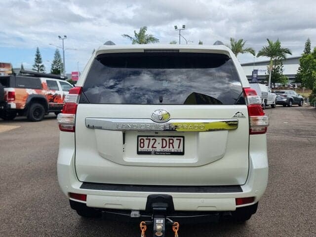 2017 Toyota Landcruiser Prado SE in White