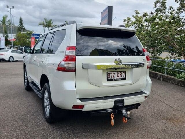 2017 Toyota Landcruiser Prado SE in White