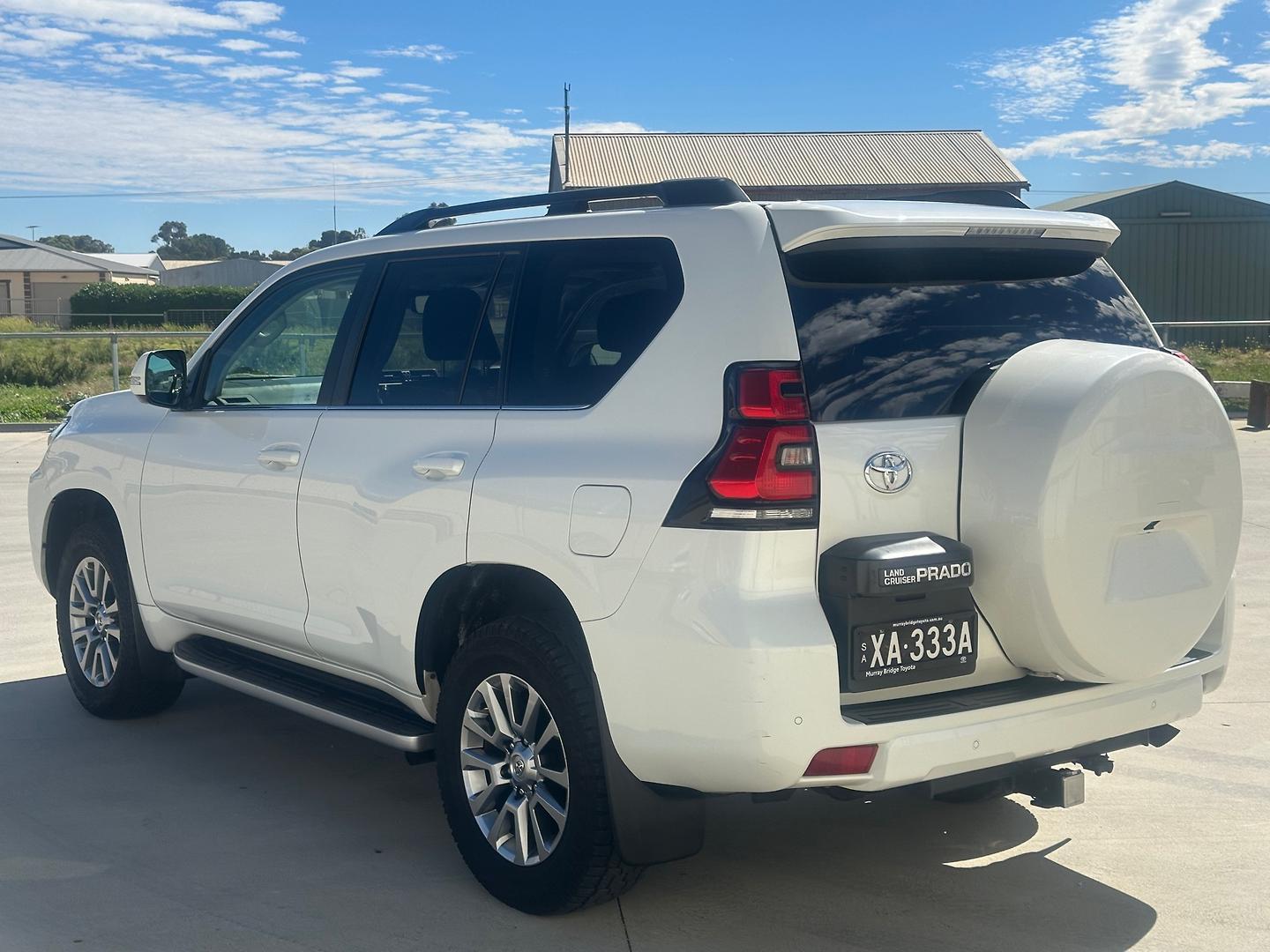 2017 Toyota Landcruiser Prado Kakadu in White