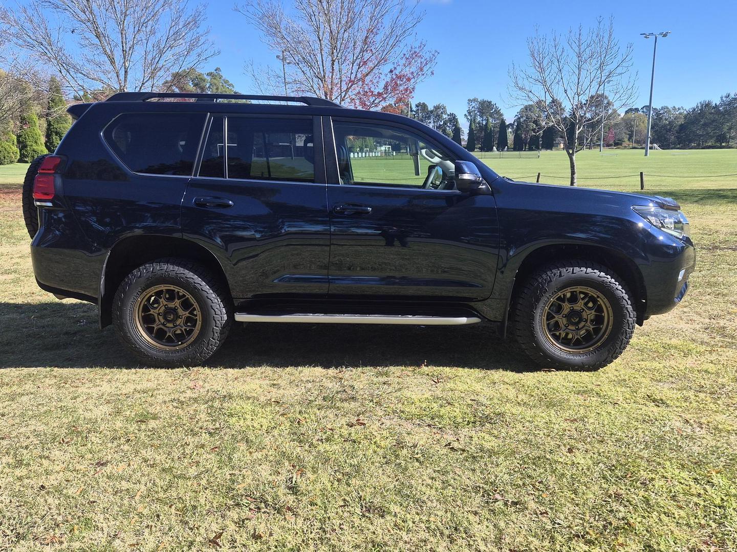 2021 Toyota Landcruiser Prado VX in Blue