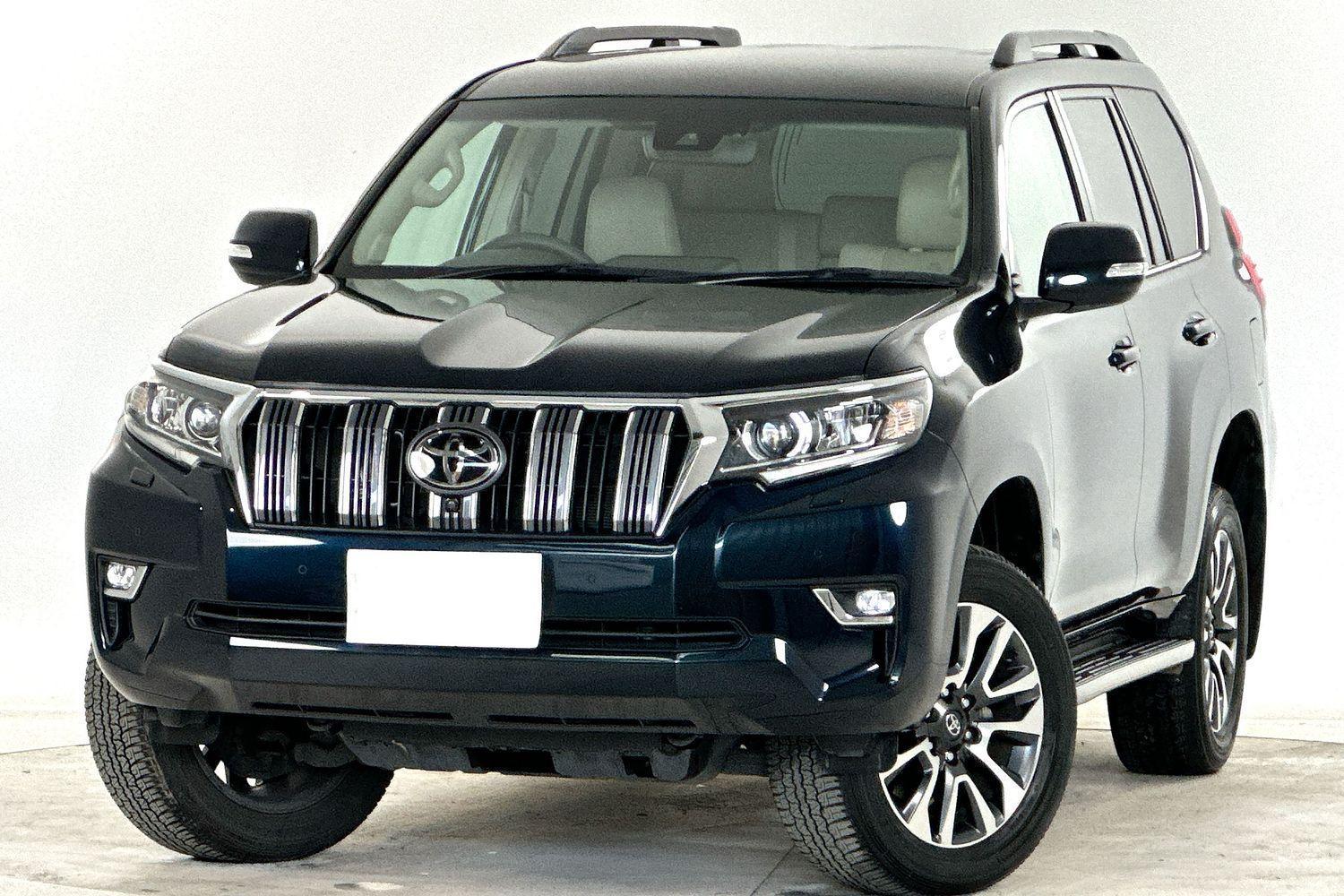 2023 Toyota Landcruiser Prado VX in Black