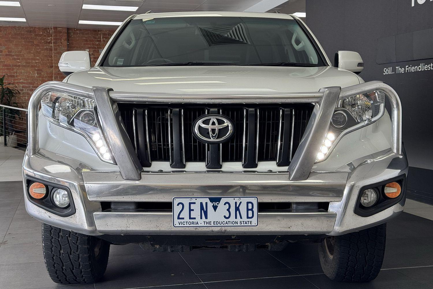 2017 Toyota Landcruiser Prado SE in Crystal Pearl