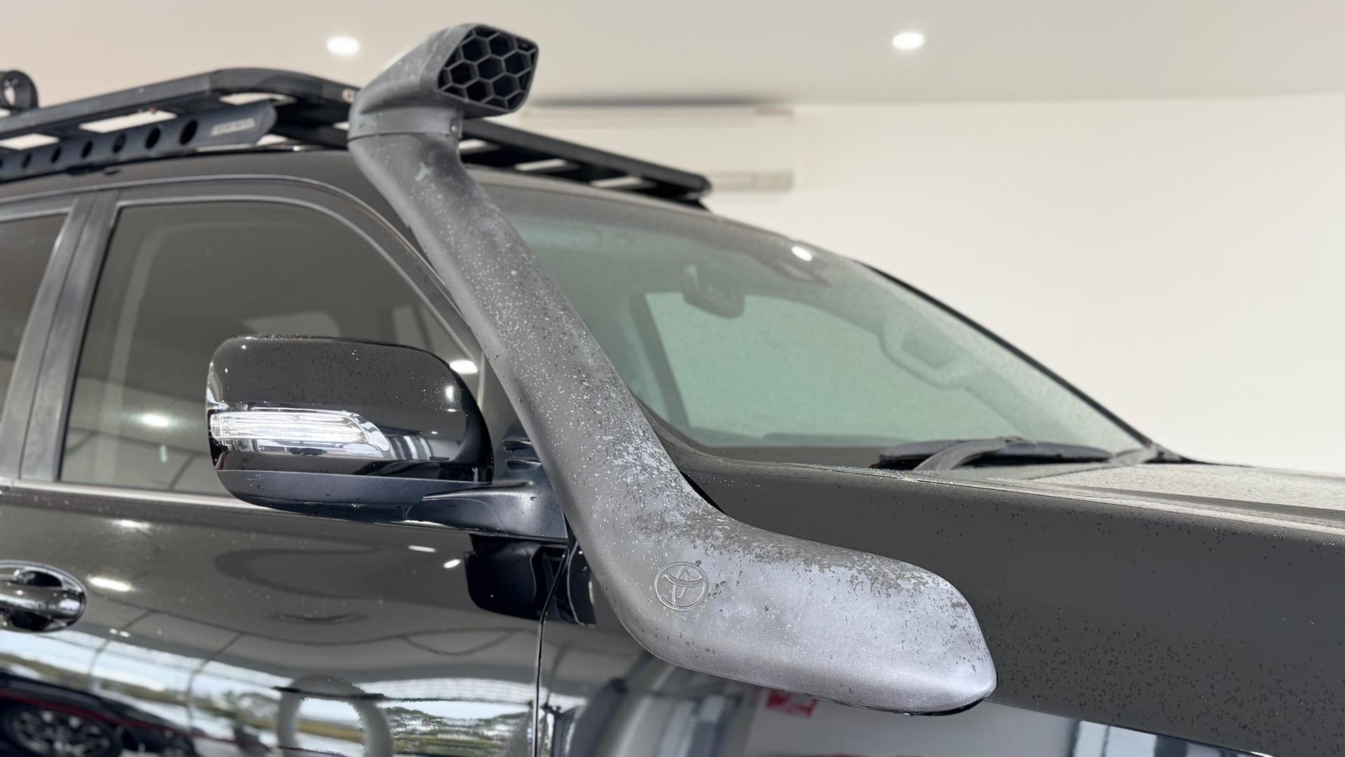 2018 Toyota Landcruiser Prado VX in Black