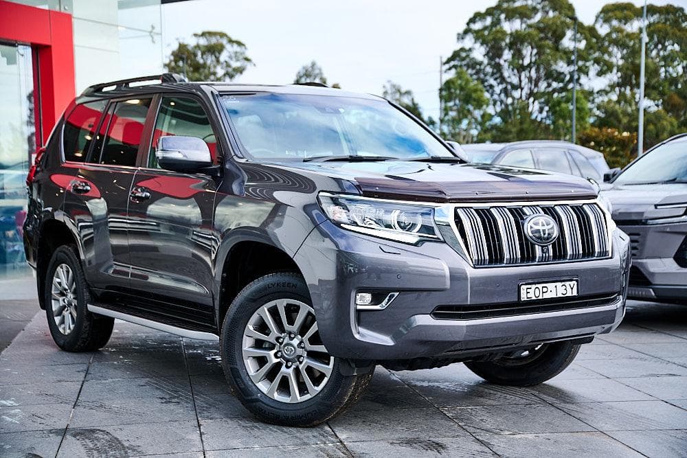 2021 Toyota Landcruiser Prado VX in Silver