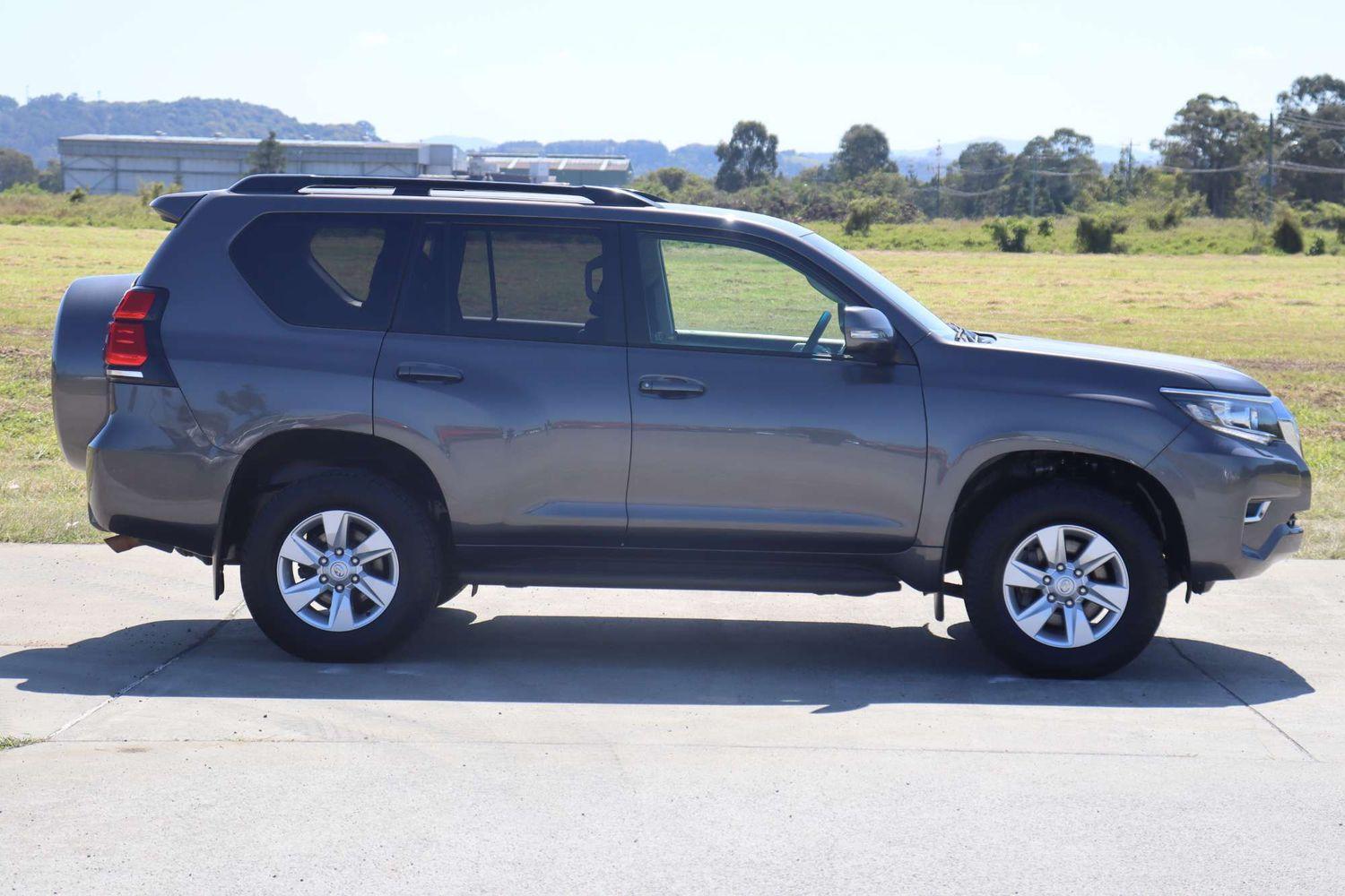 2021 Toyota Landcruiser Prado GXL in Silver