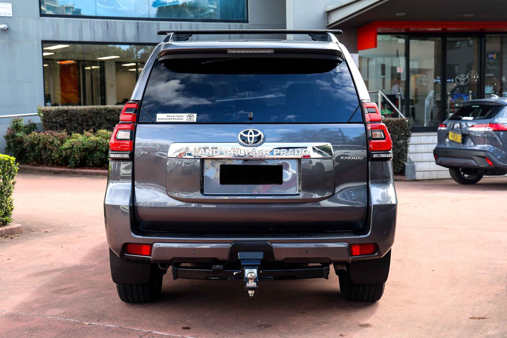 2021 Toyota Landcruiser Prado Kakadu in Silver