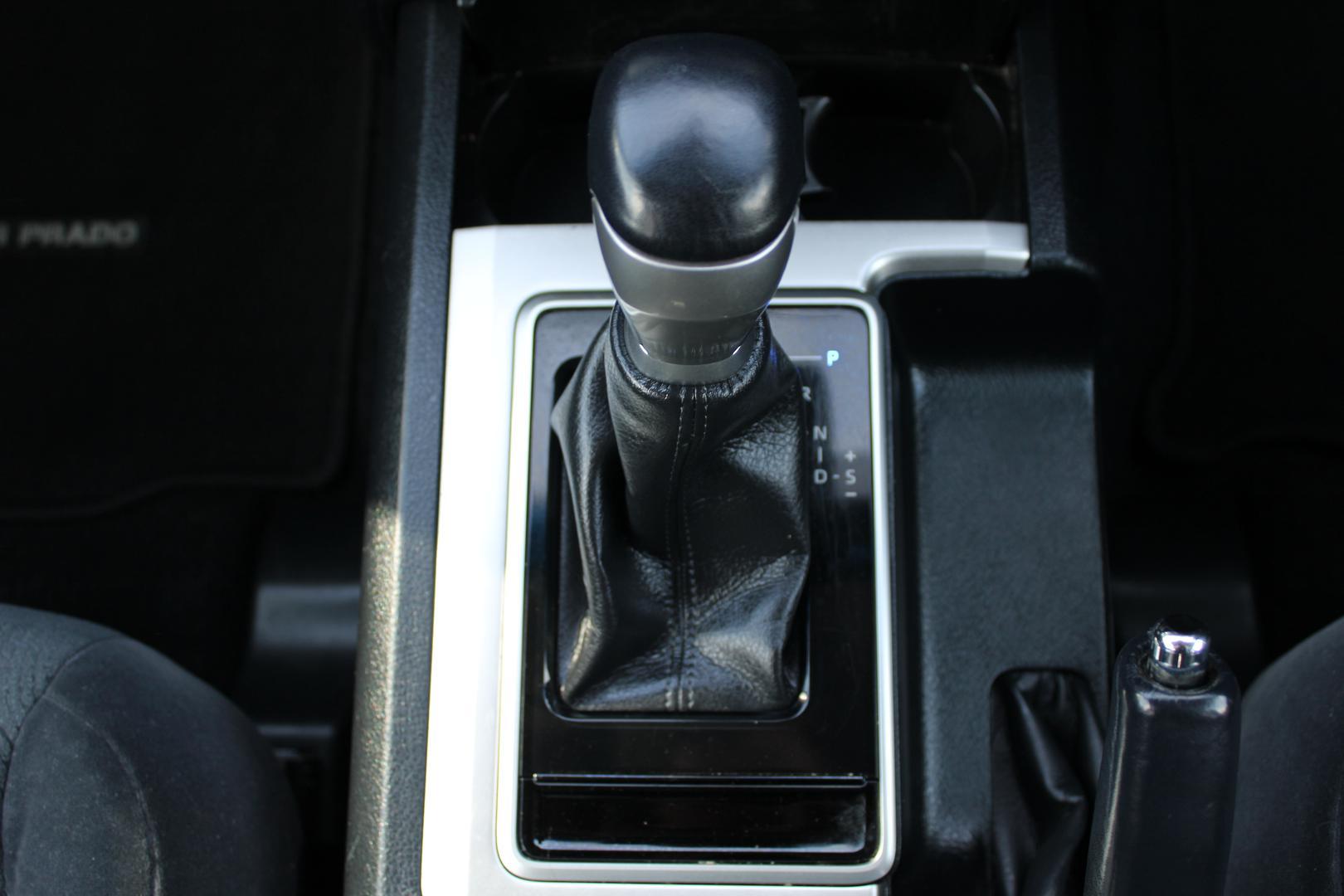 2021 Toyota Landcruiser Prado GXL in White