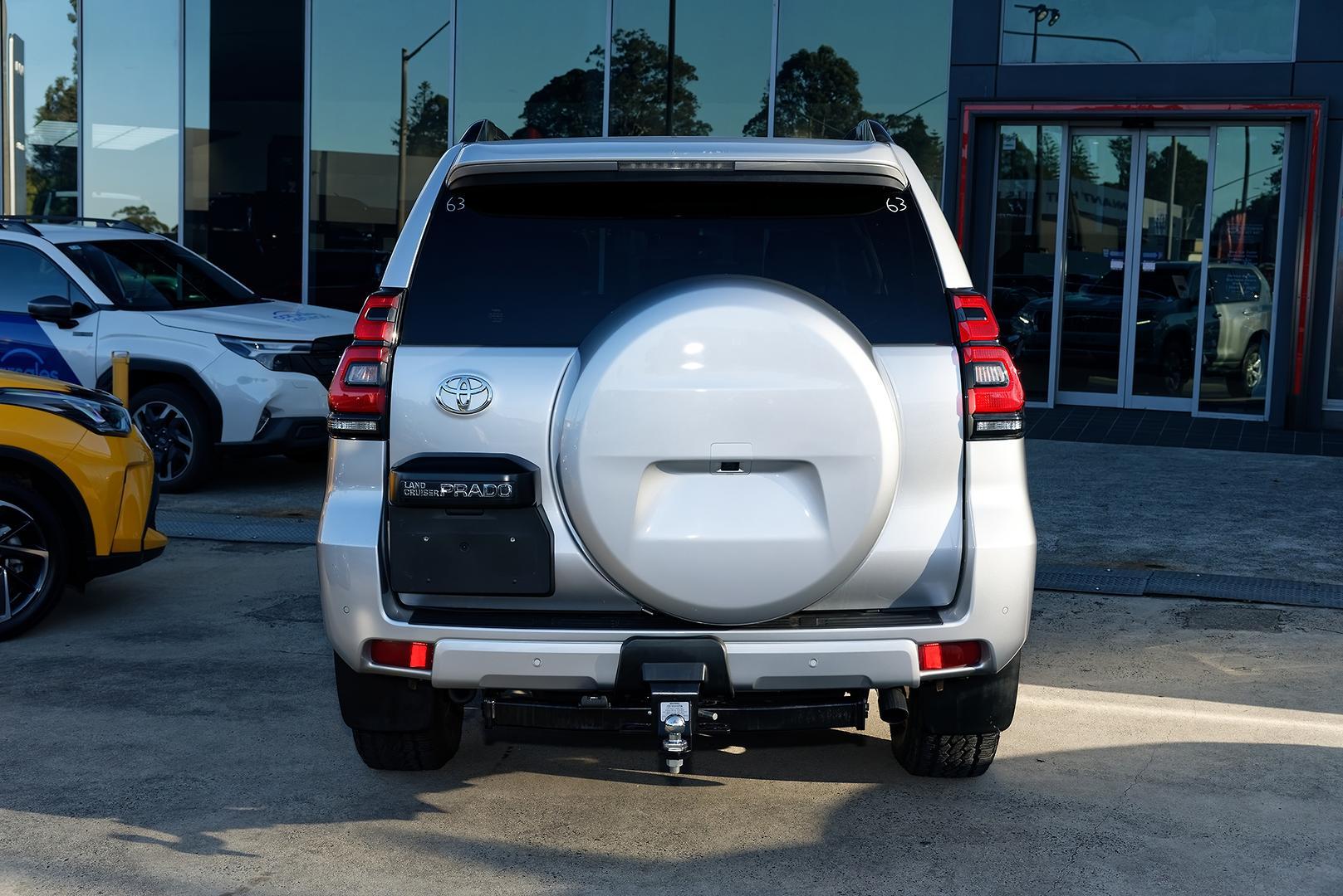 2023 Toyota Landcruiser Prado GXL in Silver