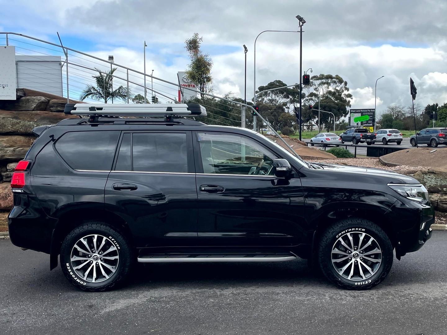 2023 Toyota Landcruiser Prado Kakadu in Black