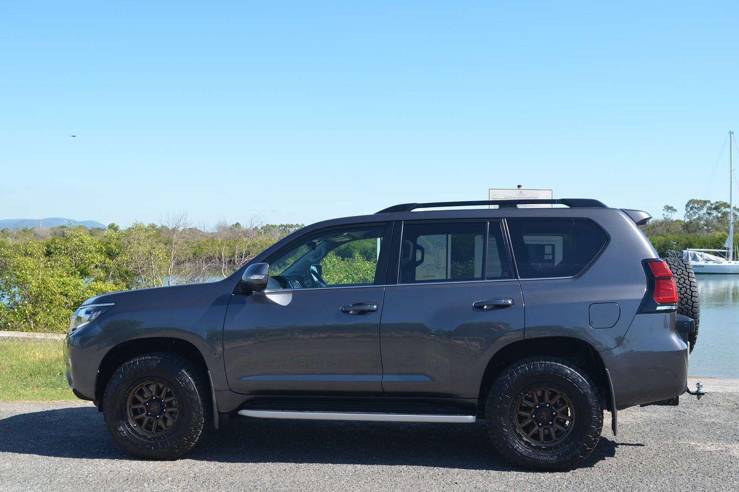 2023 Toyota Landcruiser Prado VX in Silver