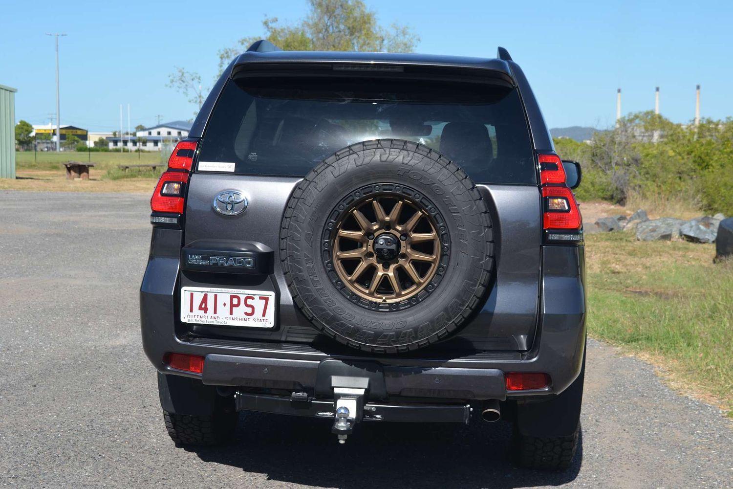 2023 Toyota Landcruiser Prado VX in Silver