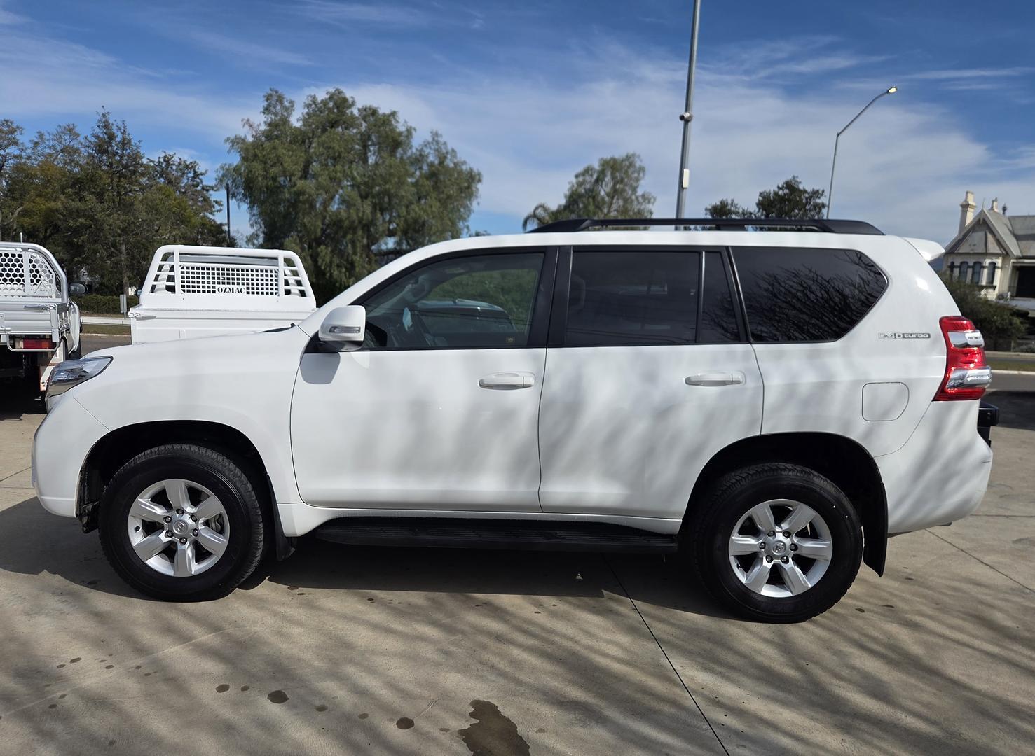 2017 Toyota Landcruiser Prado GXL in White