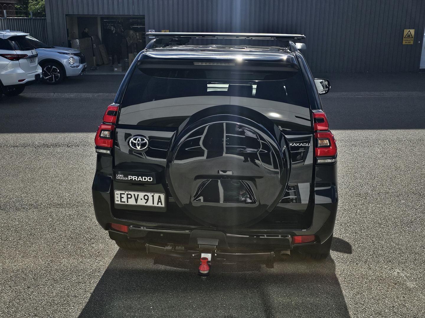 2021 Toyota Landcruiser Prado Kakadu in Black