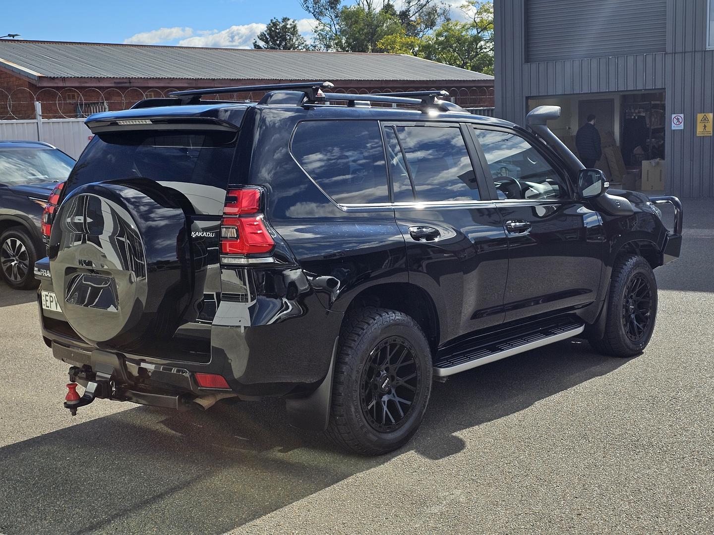 2021 Toyota Landcruiser Prado Kakadu in Black