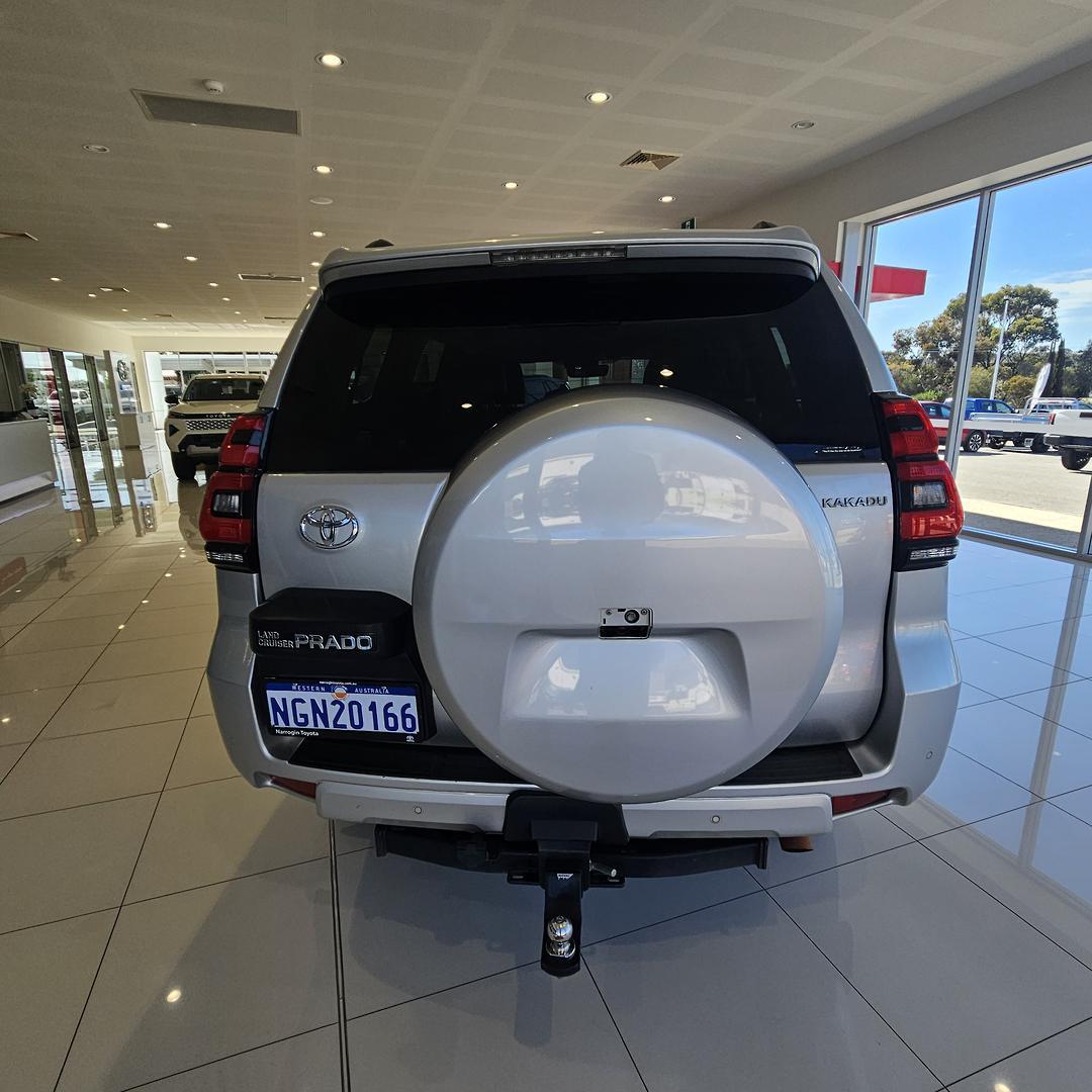 2021 Toyota Landcruiser Prado Kakadu in Silver