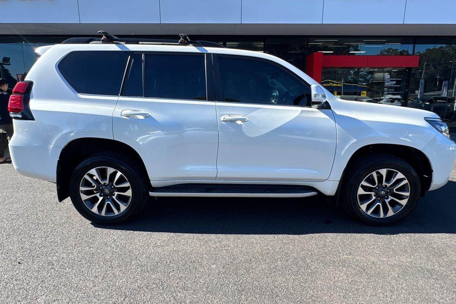 2022 Toyota Landcruiser Prado VX in White