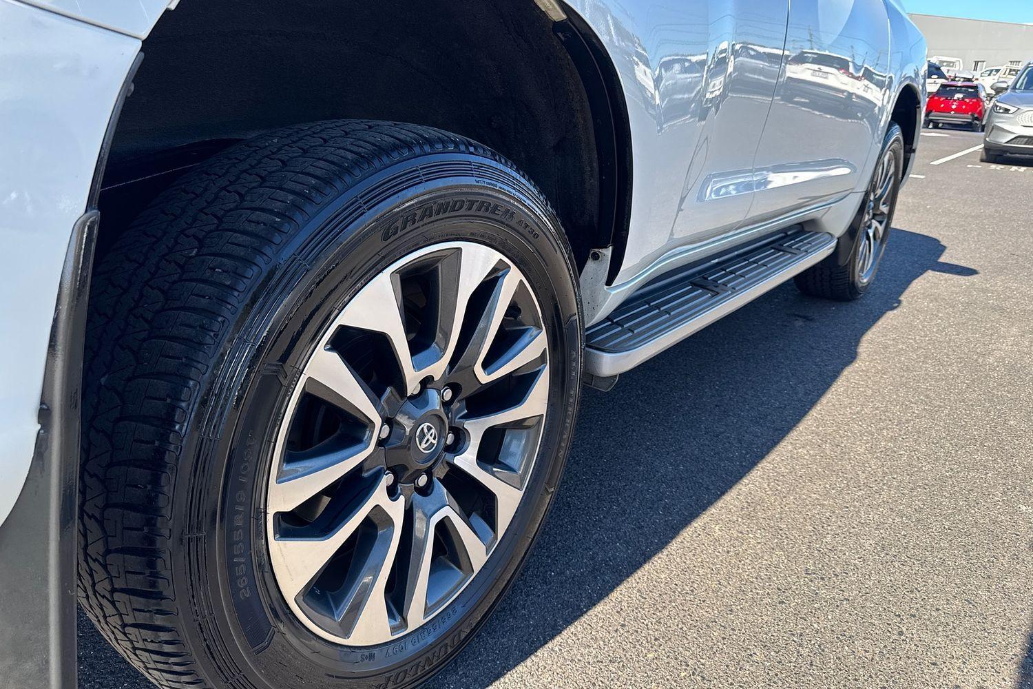 2022 Toyota Landcruiser Prado VX in White