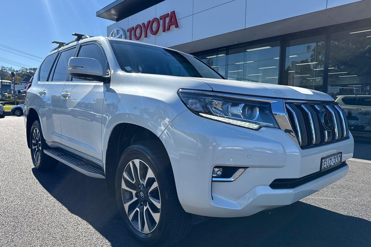 2022 Toyota Landcruiser Prado VX in White