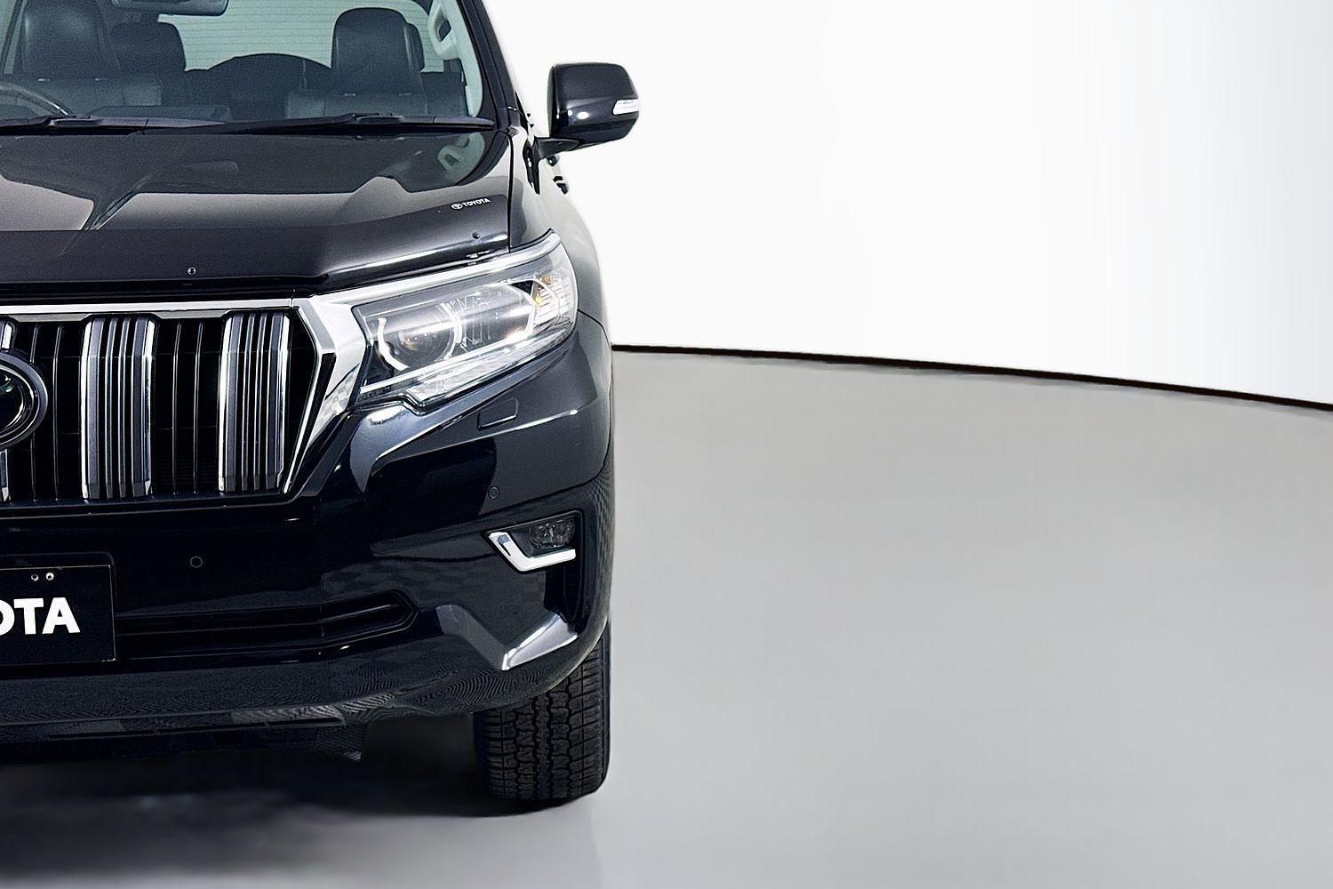 2023 Toyota Landcruiser Prado Kakadu in Black
