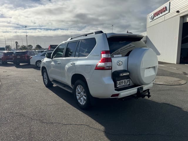 2016 Toyota Landcruiser Prado VX in White