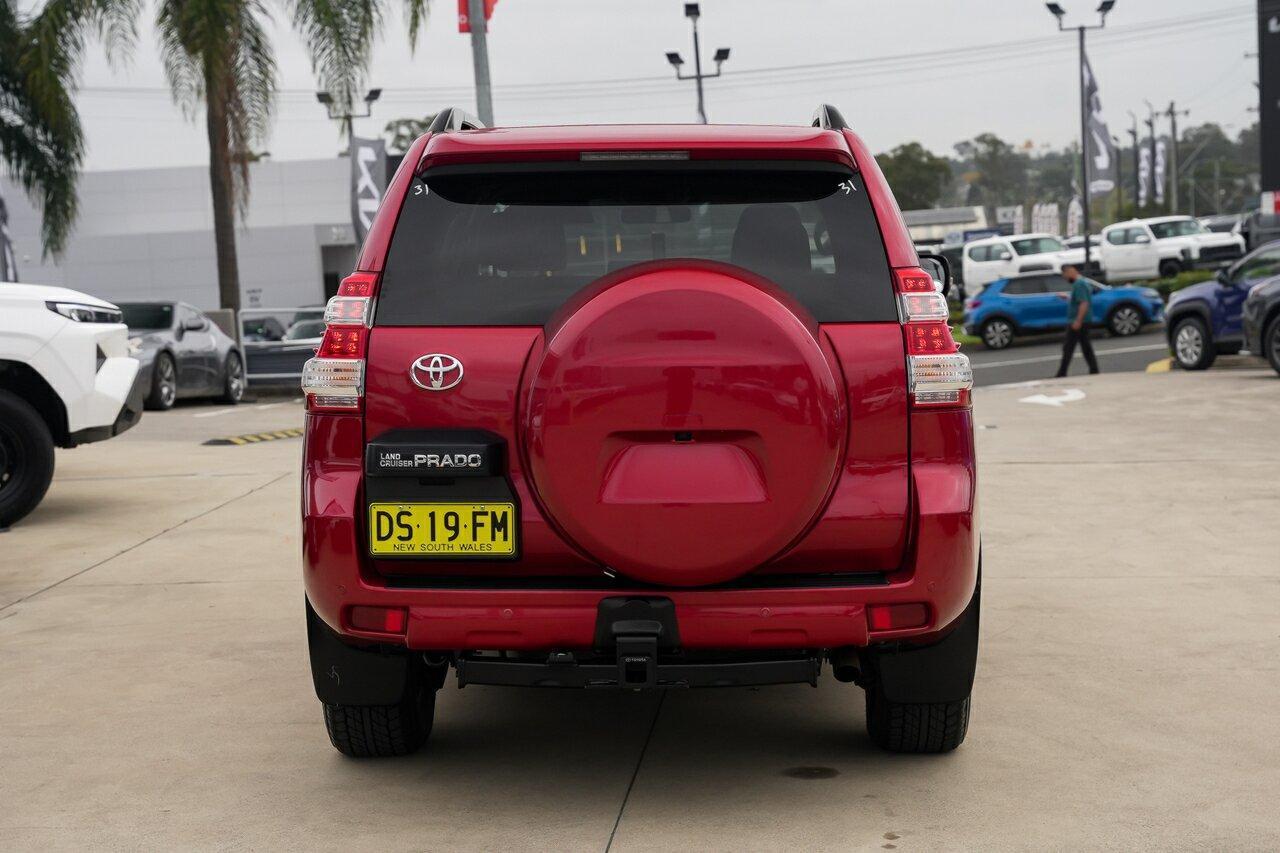 2017 Toyota Landcruiser Prado GXL in Red