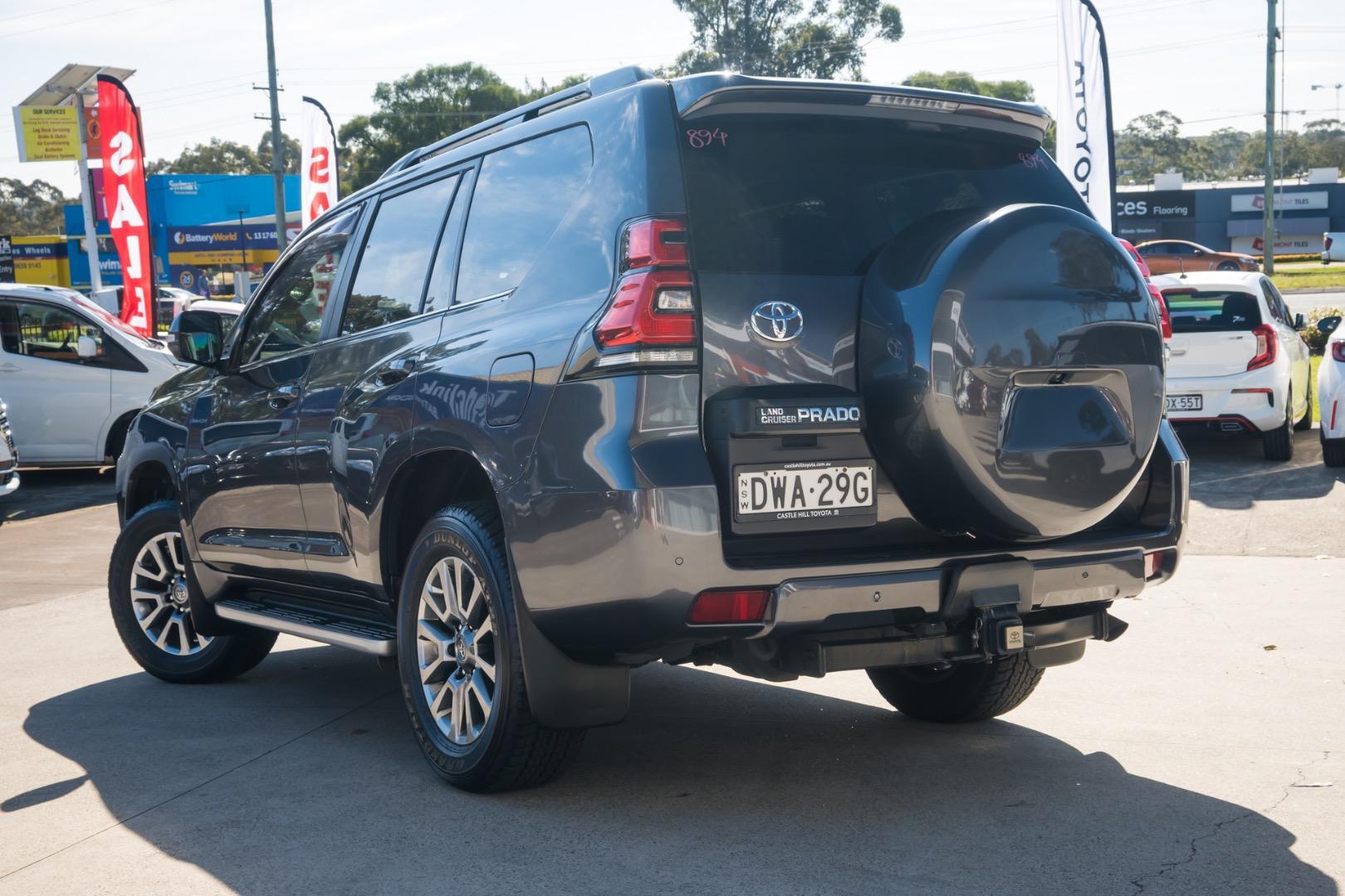 2017 Toyota Landcruiser Prado Kakadu in Silver