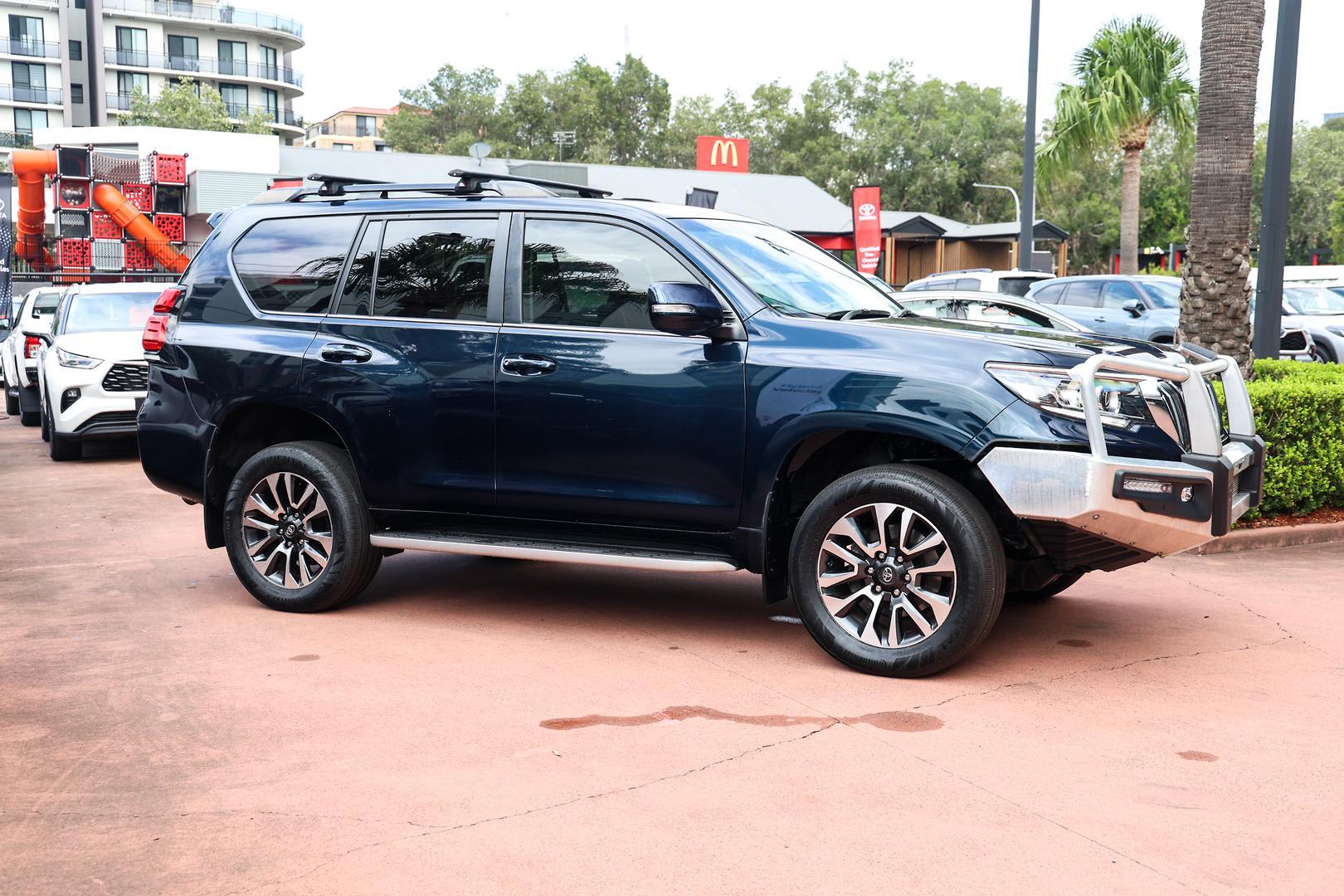 2021 Toyota Landcruiser Prado VX in Black