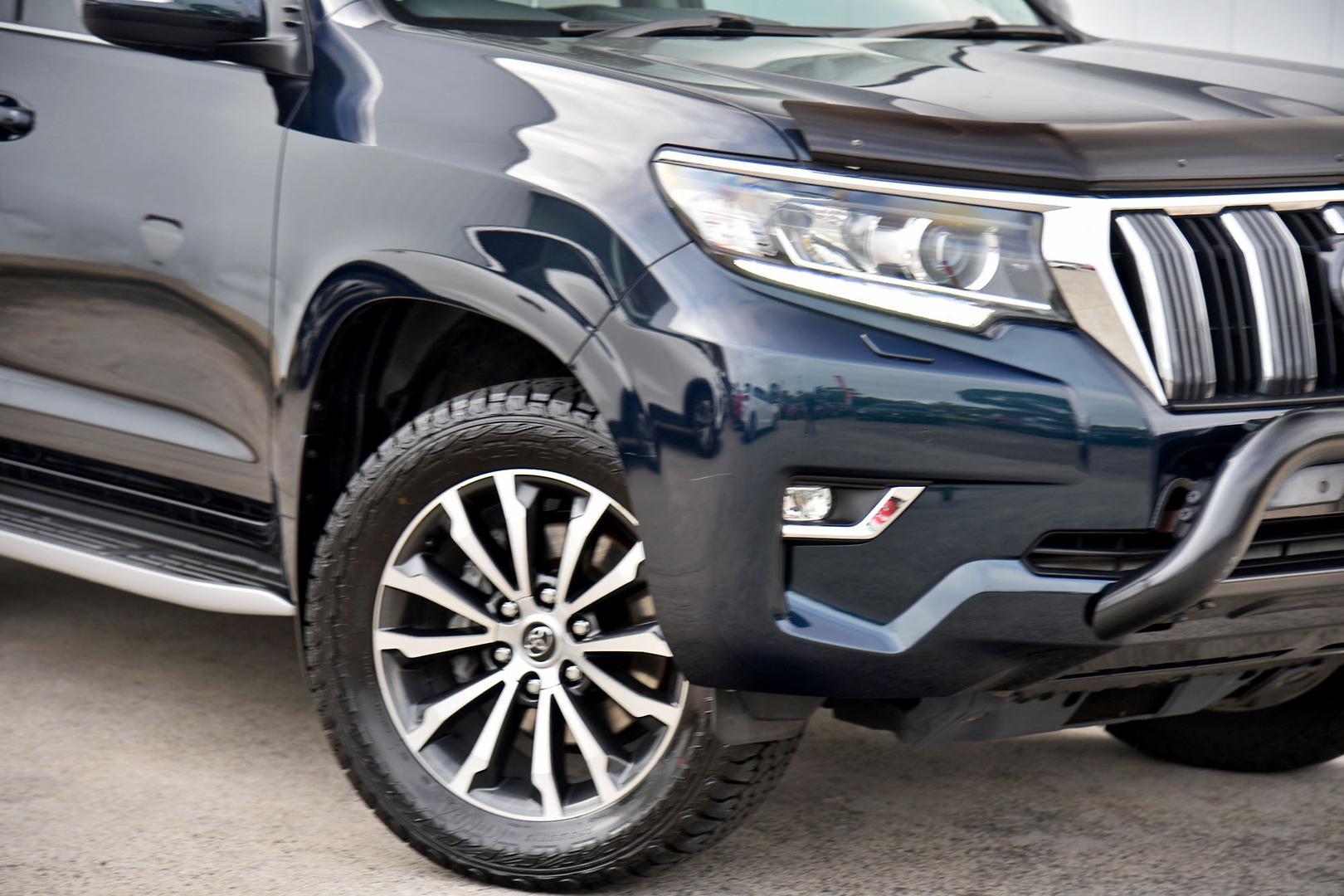 2022 Toyota Landcruiser Prado Kakadu in Black
