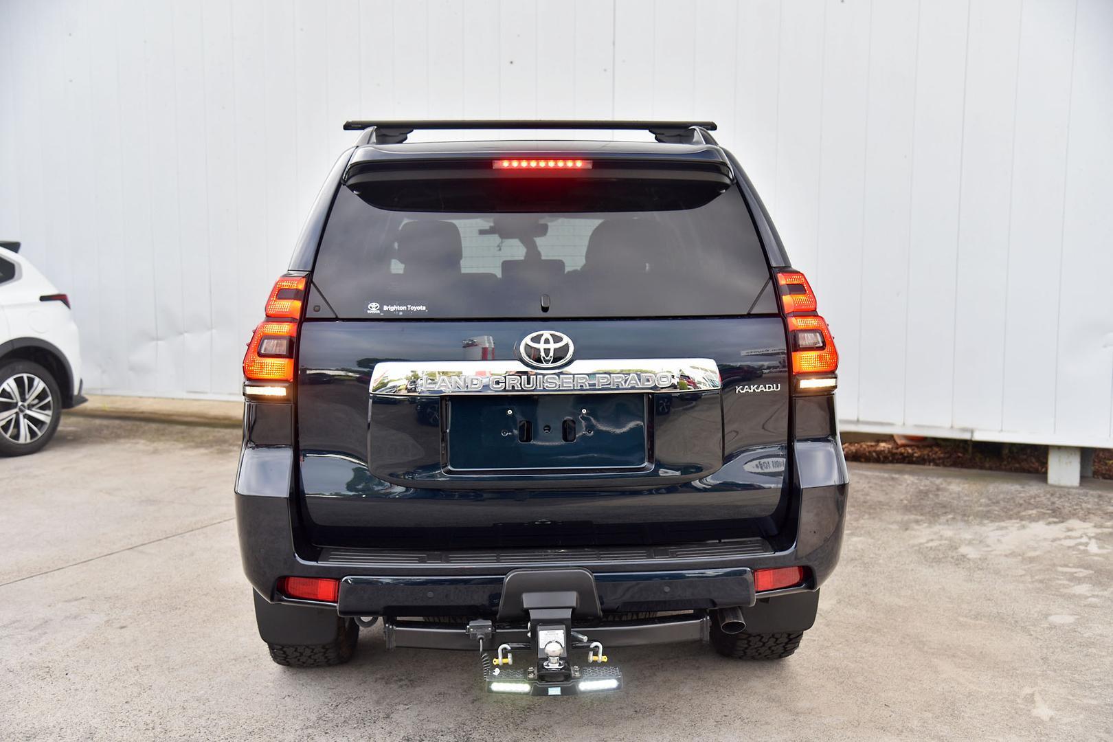 2022 Toyota Landcruiser Prado Kakadu in Black
