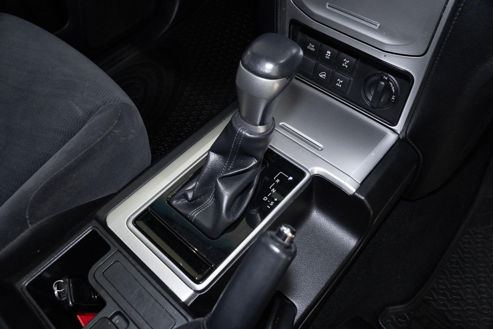2022 Toyota Landcruiser Prado GXL in White