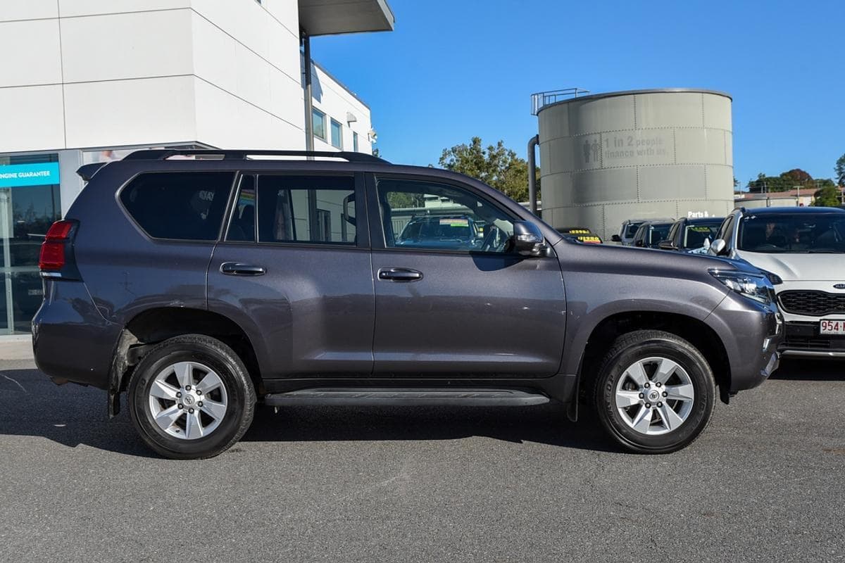 2023 Toyota Landcruiser Prado GXL in Silver
