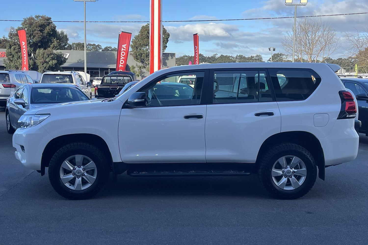 2023 Toyota Landcruiser Prado GX in White