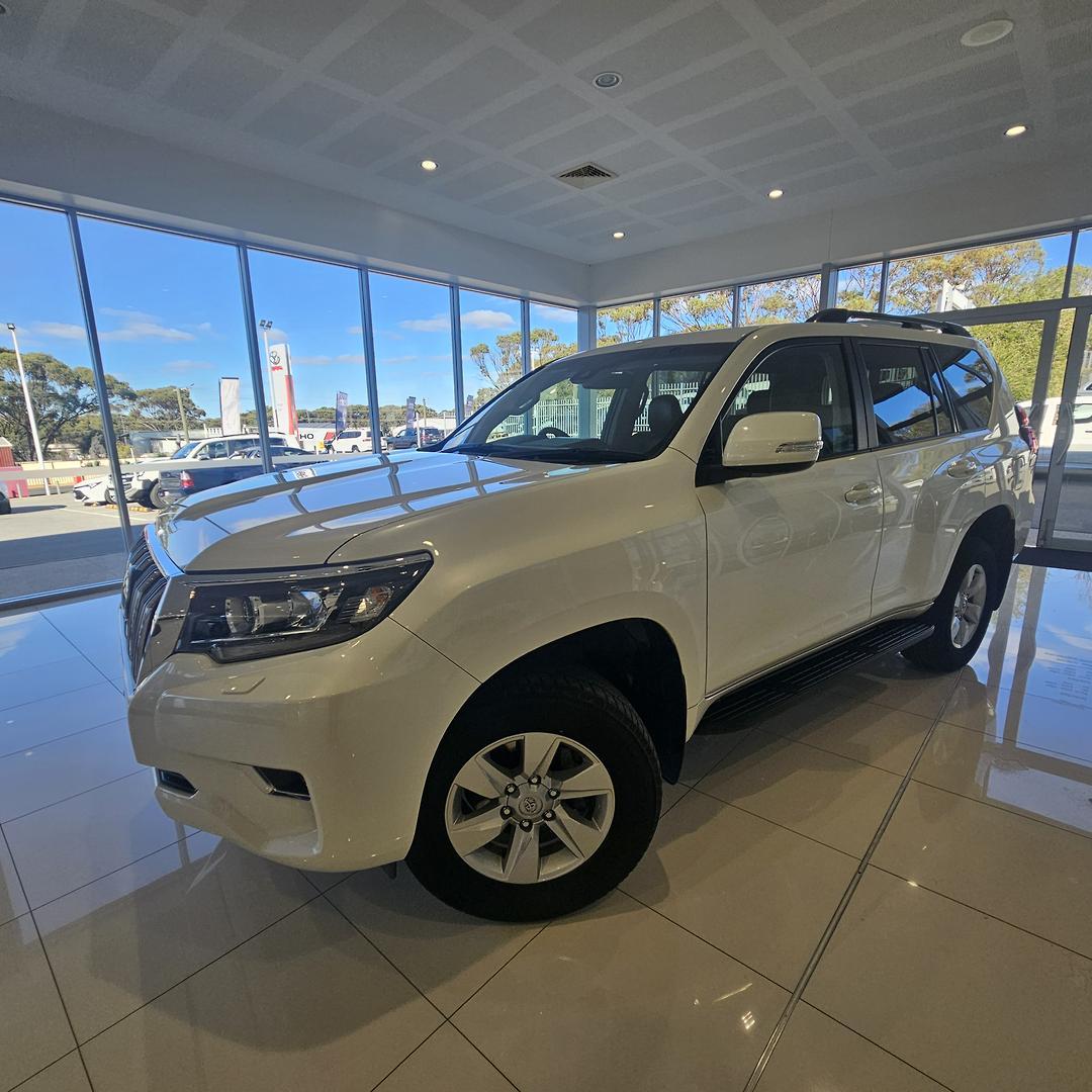 2023 Toyota Landcruiser Prado GXL in White