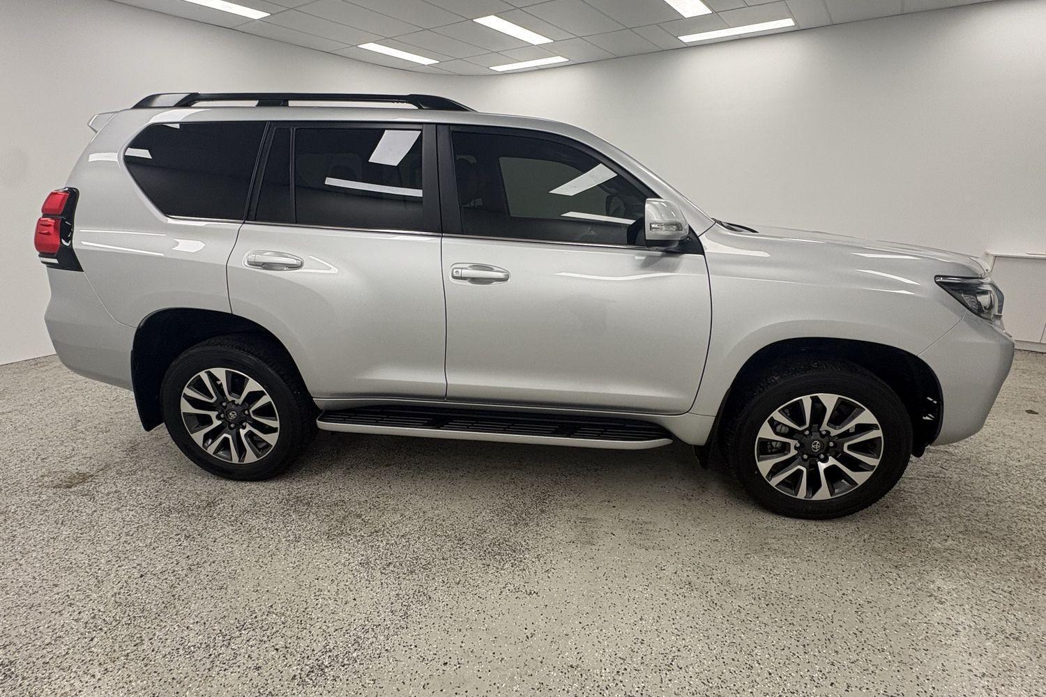 2023 Toyota Landcruiser Prado VX in Silver